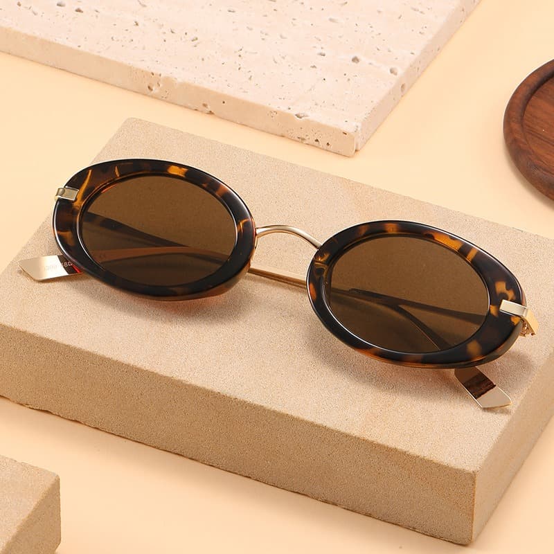Lunettes de Soleil Ovales Vintage Écaille de Tortue pour Femme
