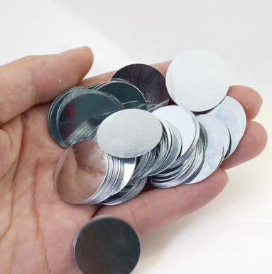 Bouteilles en PET avec feuille d’aluminium